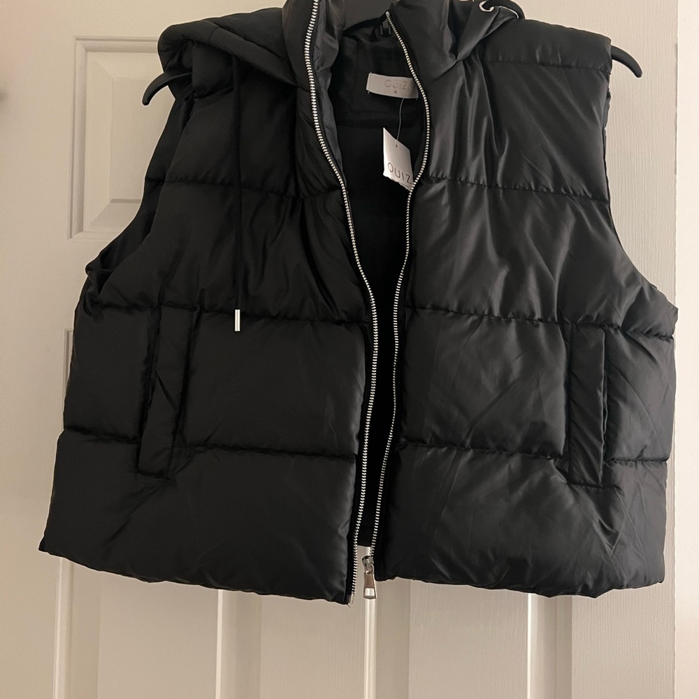 Olivia Black Puffer Vest